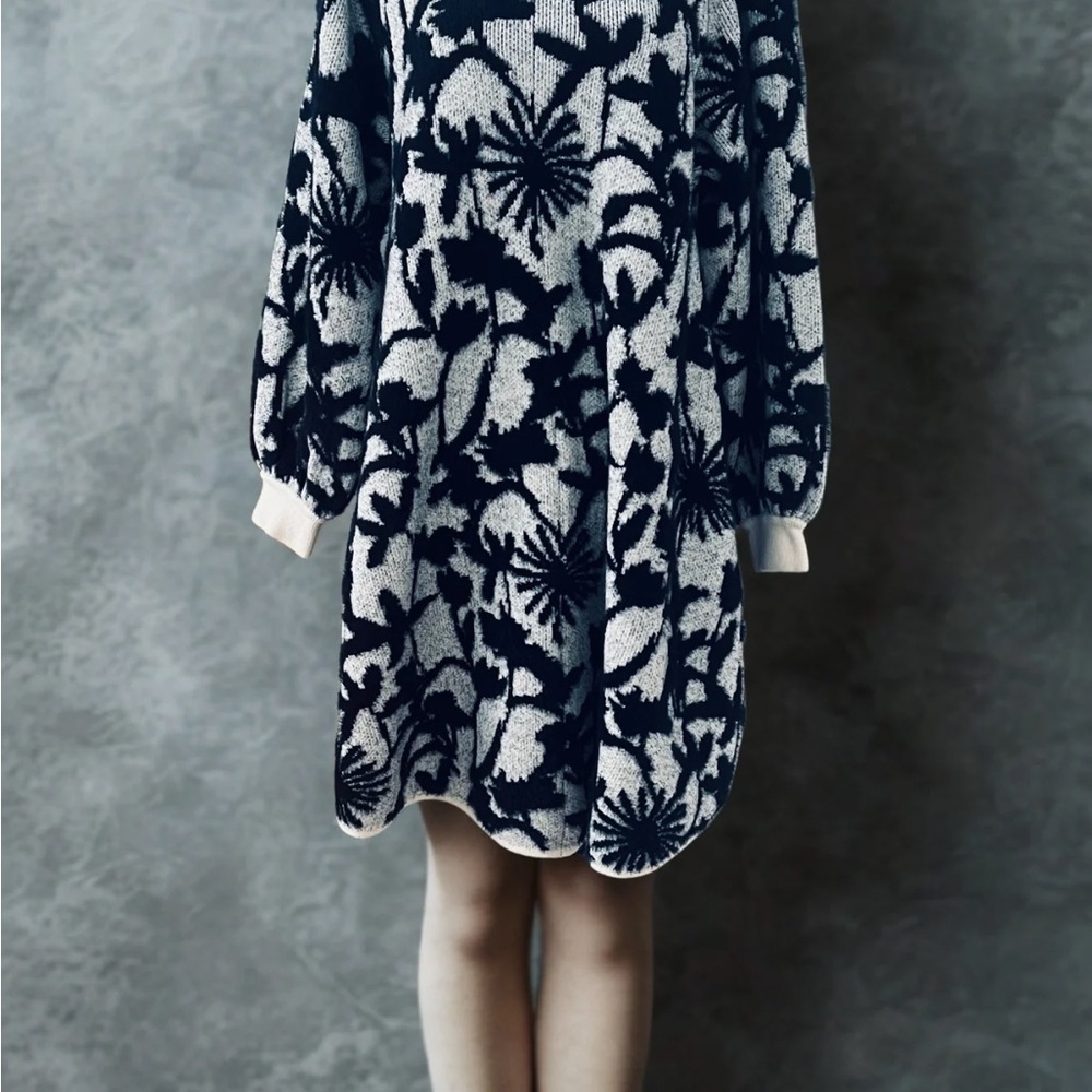 Uchuu  Monochrome Floral Long Sleeve Dress
